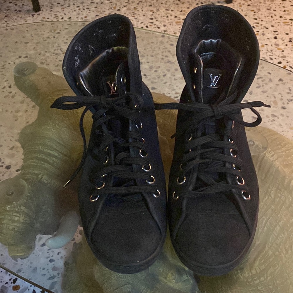 Louis Vuitton sneakers shoes